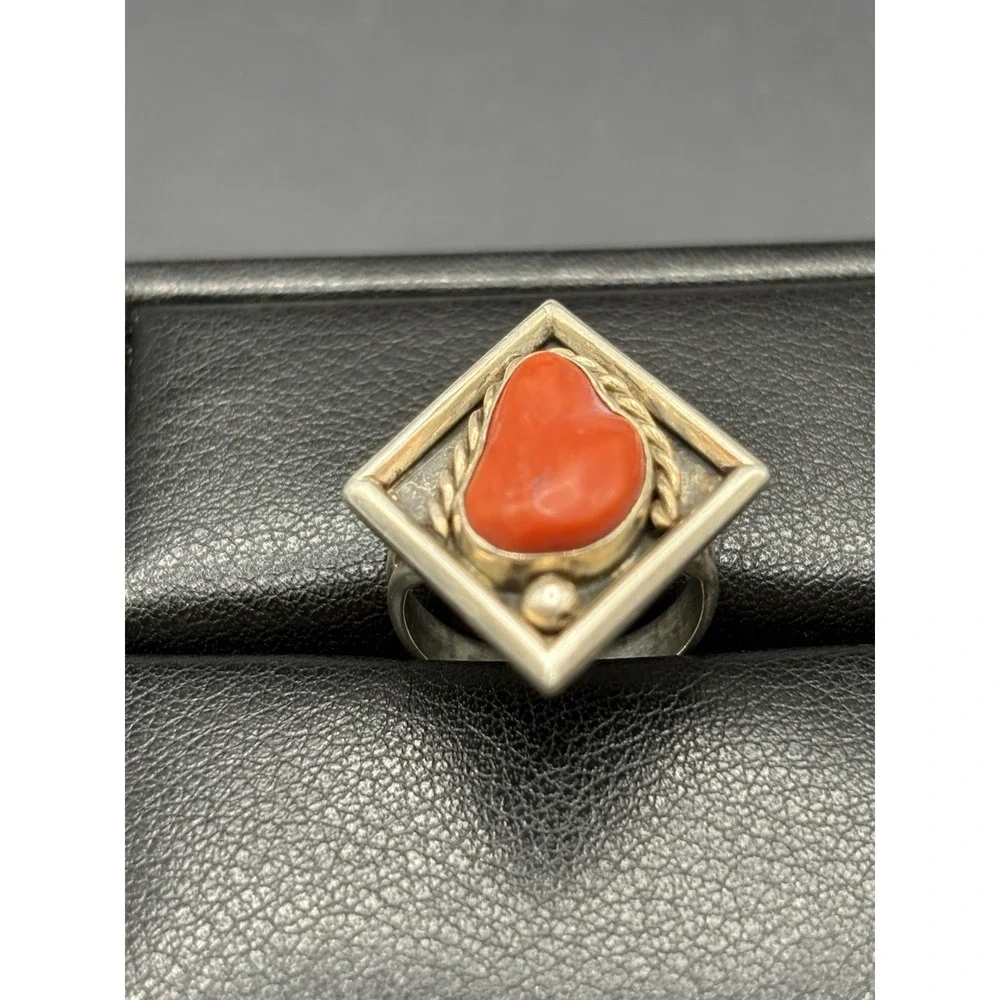 Vintage Sterling Silver Genuine Coral Ring Size 6.25 Tested 6 Grams E18